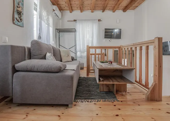 Cicones Boutique * Skiathos Town