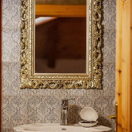 Cicones Boutique Holiday home *