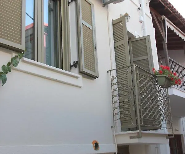 Cicones Boutique Città di Skiathos