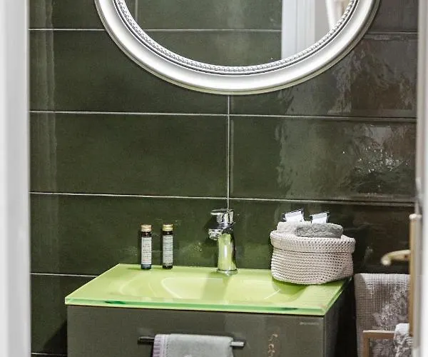 Cicones Boutique * Città di Skiathos