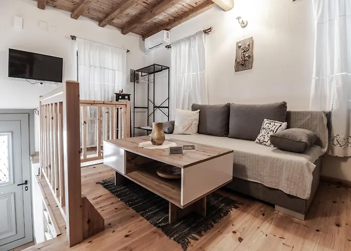 Cicones Boutique * Città di Skiathos