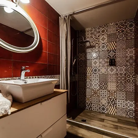 Cicones Boutique Szkiáthosz